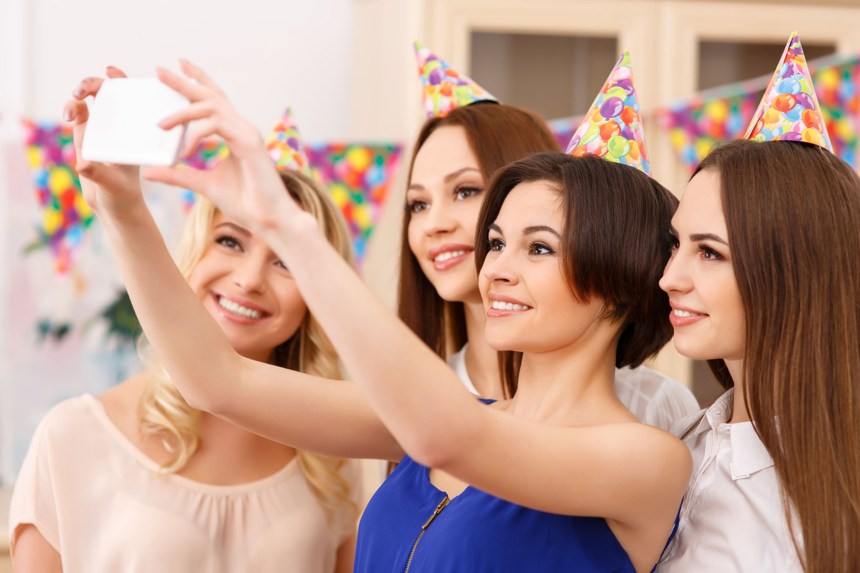 Your Ultimate Guide to Throwing the Perfect House Party 